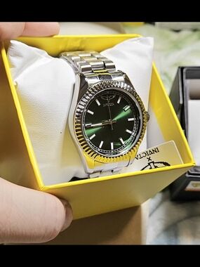 Invicta Specialty Stainless Steel Quartz Watch – Green Dial 40mm